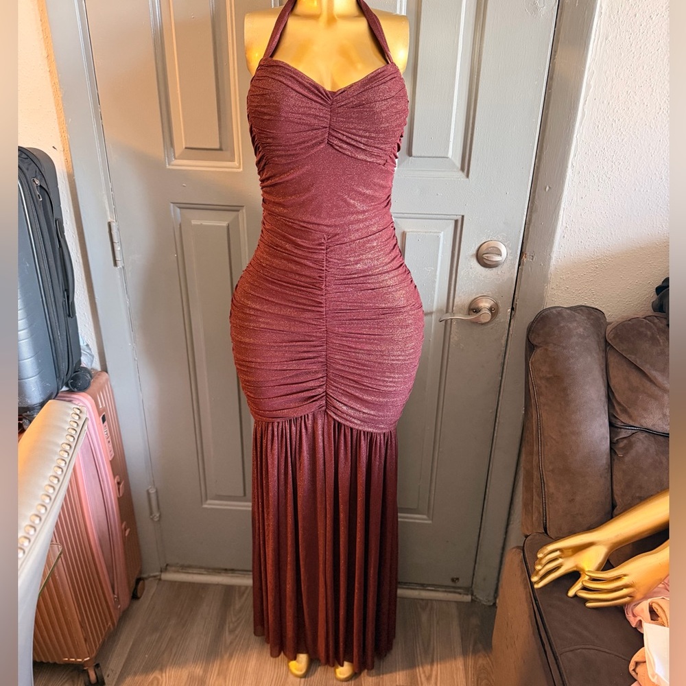 Elegant Ruched Halter Maxi Dress in Burgundy